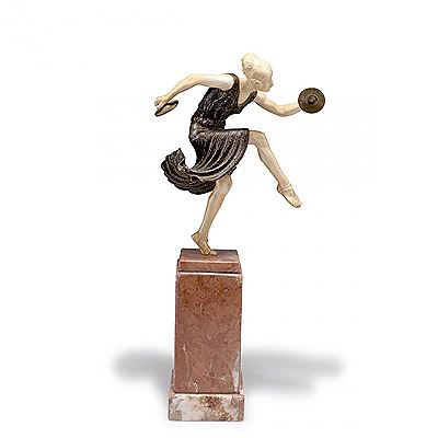 "Danseuse aux cymbales"