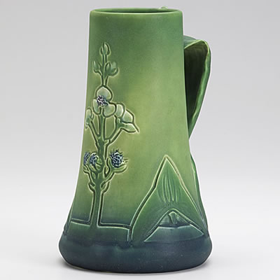 Mat tankard with spiderwort