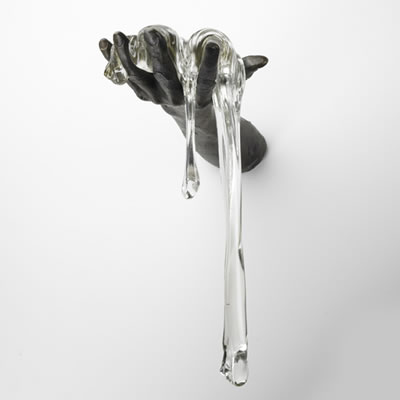 "Jari Jari Gelas" (Glass Fingers)
