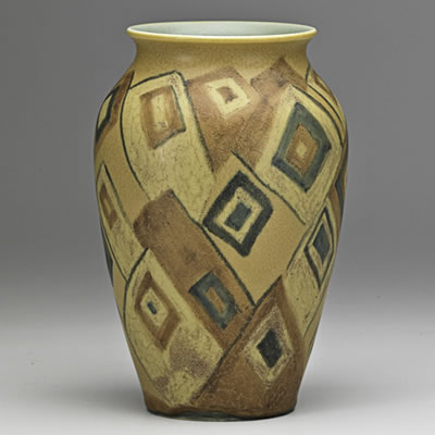 Decorated Mat vase with geometric design by Wilhelmine Willie Rehm - Auction record, sale price, and art valuation. Compare with similar artists and explore comparable artworks.