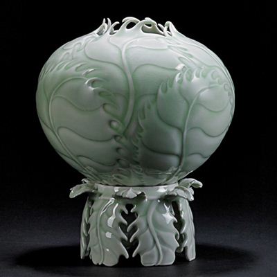 Fine carved porcelain Cabbage vase