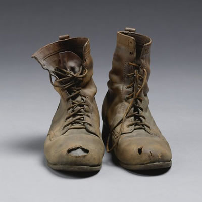 WORK BOOTS (2 parts)