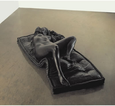FEMME AU MATELAS by Dario Morales - Auction record, sale price, and art valuation. Compare with similar artists and explore comparable artworks.