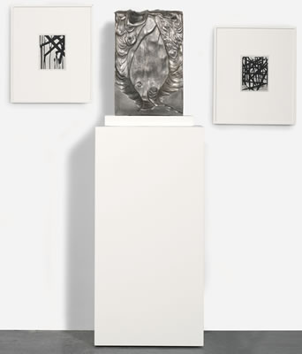 UNTITLED (POUR ARRANGEMENT)