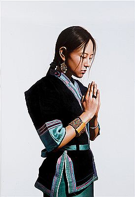 Sample artwork by WeeDong Yun (Born 1982), known for painting - View similar artists and auction records