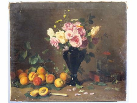 Nature morte au vase de fleurs et aux abricots.