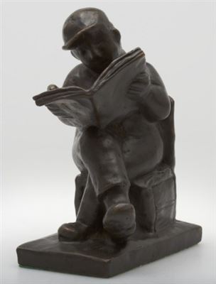 Tidningsläsaren by Sven Lundquist - Auction record, sale price, and art valuation. Compare with similar artists and explore comparable artworks.
