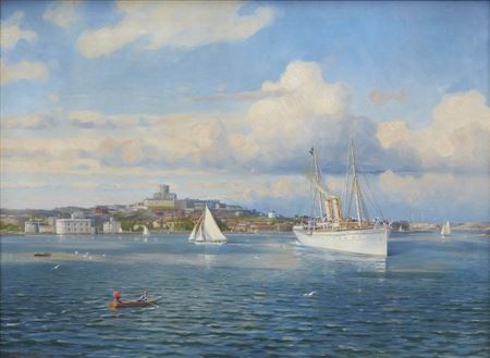 Carlstens fästning med örlogsfartyget HMS Drott vid Marstrands södra inlopp.