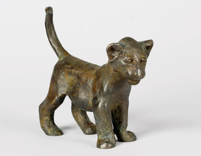 „Junger Löwe" by Rudolf Oelzner - Auction record, sale price, and art valuation. Compare with similar artists and explore comparable artworks.