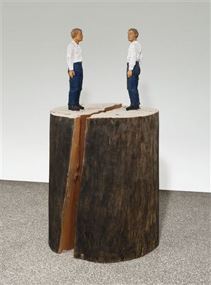 Doppelter Mann in Jeans