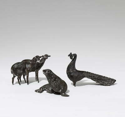 Peacock, sheep and sea lion. by Heide Dobberkau - Auction record, sale price, and art valuation. Compare with similar artists and explore comparable artworks.