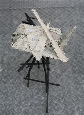 Un des six millions by Roland De Cleer - Auction record, sale price, and art valuation. Compare with similar artists and explore comparable artworks.