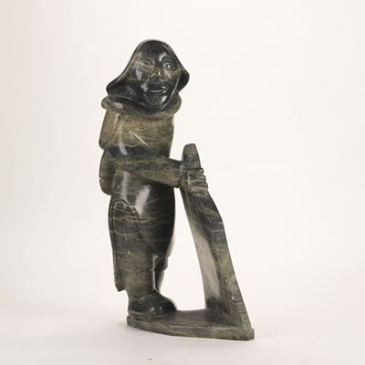 WOMAN WITH STRETCHED SKIN