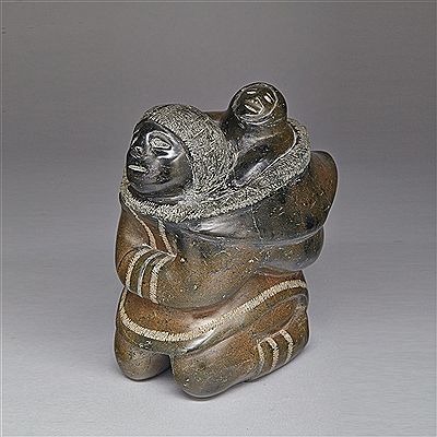 E7-181, LAKE HARBOUR KNEELING MOTHER WITH CHILD IN AMAUT