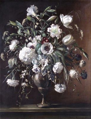 Still life of white summer flowers in a vase
