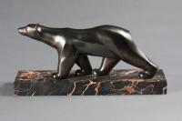 Ours polaire en marche