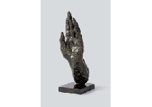 Hand for the nudes at Towada by Kotaro Takamura - Auction record, sale price, and art valuation. Compare with similar artists and explore comparable artworks.