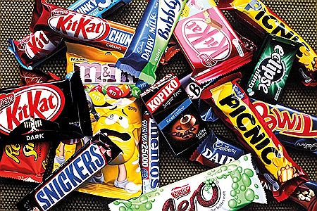 Sweet Sensation, 2012 by Dahlan Sofwandi - Auction record, sale price, and art valuation. Compare with similar artists and explore comparable artworks.