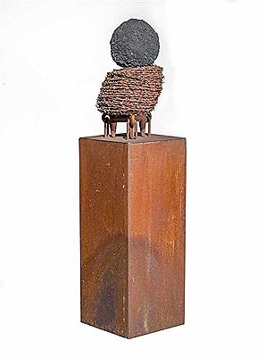 Hartmannsweiler – Kopfobjekt, c. 1985 by Franz Eggenschwiler - Auction record, sale price, and art valuation. Compare with similar artists and explore comparable artworks.