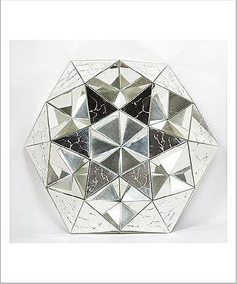 Mirroir facettes by Le Diamantaire - Auction record, sale price, and art valuation. Compare with similar artists and explore comparable artworks.