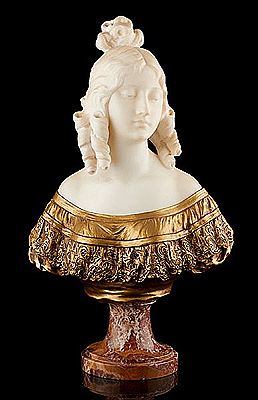 Buste de jeune femme.