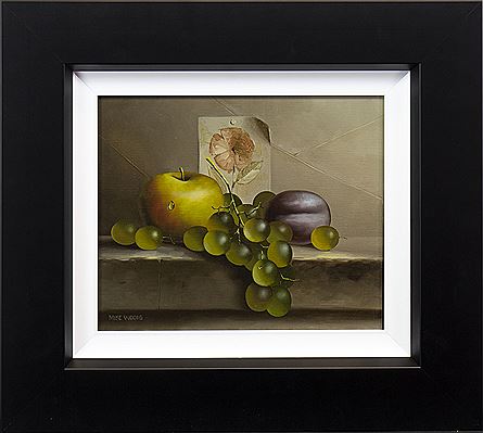 APPLE, PLUM & GRAPES