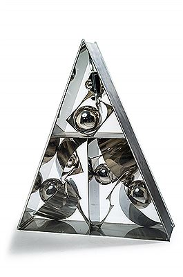 Machine à penser, Sculpture pyramidale