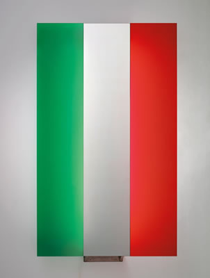 ‘Specchio d’Italia’, from the 'Street Glow' series