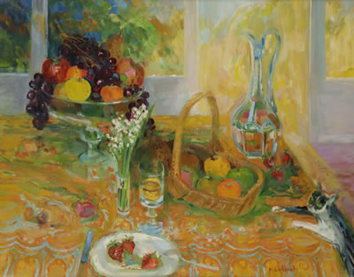 Table devant la fenêtre