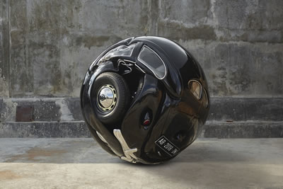 Sample artwork by Ichwan Noor (Born 1963), known for sculpture - View similar artists and auction records
