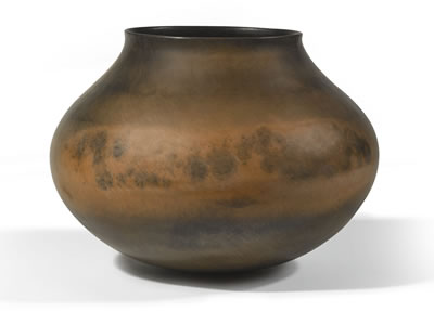 LARGE ORANGE VESSEL