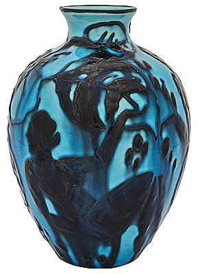 Vase by Elizabeth Hunt Barrett - Auction record, sale price, and art valuation. Compare with similar artists and explore comparable artworks.