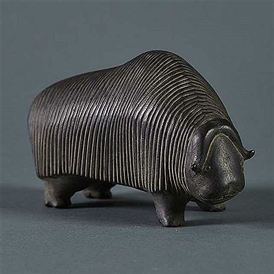 Sample artwork by Thomas Oovayuk (Born 1938), known for inuit sculpture - View similar artists and auction records